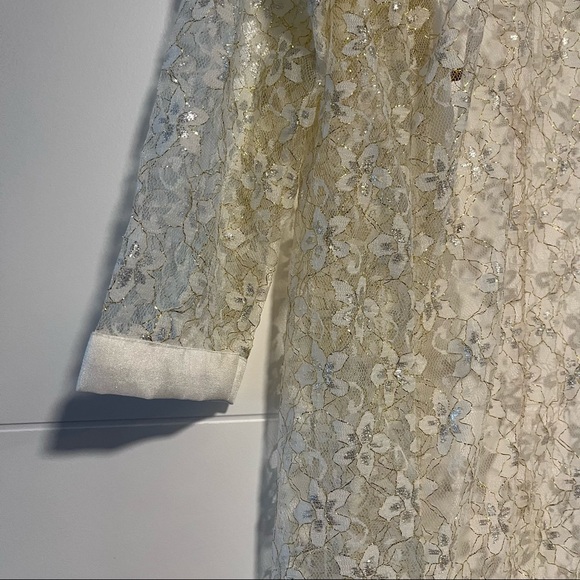 Vintage Lace Open Robe - Picture 13 of 16